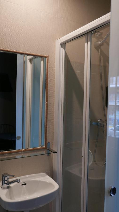 Hostal Don Pedro Madrid Eksteriør billede